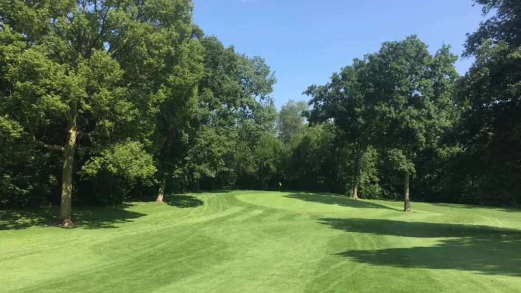 Willow Ridge Golf Course in McEwen, Tennessee